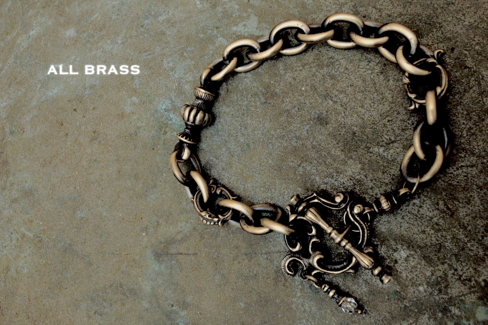 オールブラス製【Rococo Mantel Brass Chain Bracelet "Triple Point"】