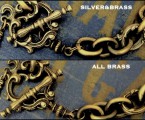 シルバーとブラスの雰囲気の違い【Rococo Mantel Brass Chain Bracelet "Triple Point"】
